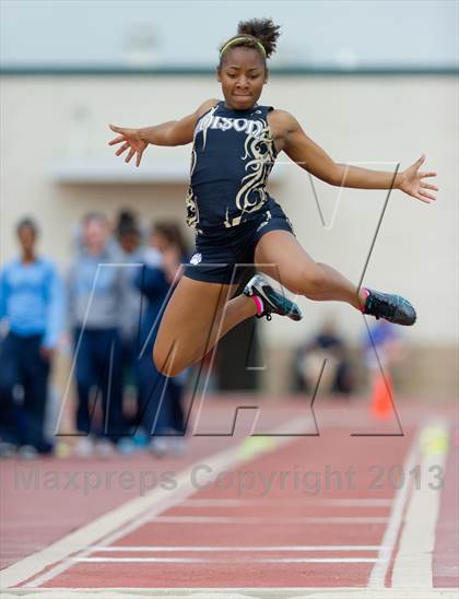 Thumbnail 1 in NISD Alamo Relays photogallery.