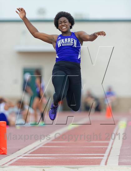 Thumbnail 2 in NISD Alamo Relays photogallery.