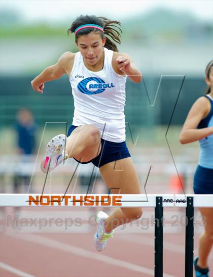 Thumbnail 2 in NISD Alamo Relays photogallery.