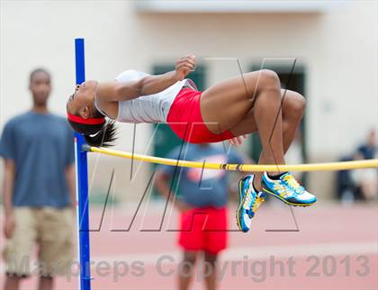 Thumbnail 2 in NISD Alamo Relays photogallery.
