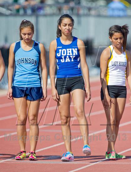 Thumbnail 3 in NISD Alamo Relays photogallery.