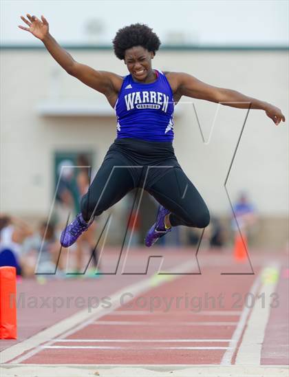 Thumbnail 3 in NISD Alamo Relays photogallery.