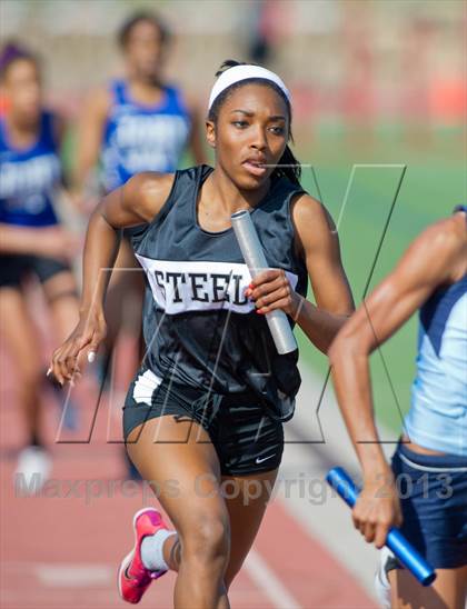 Thumbnail 3 in NISD Alamo Relays photogallery.
