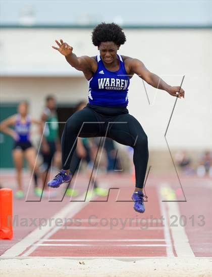 Thumbnail 1 in NISD Alamo Relays photogallery.