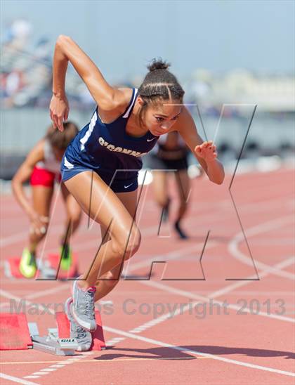 Thumbnail 3 in NISD Alamo Relays photogallery.