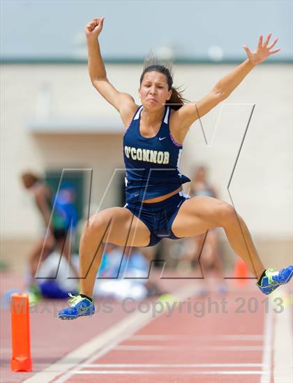 Thumbnail 1 in NISD Alamo Relays photogallery.