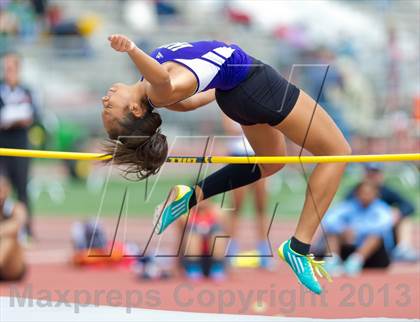 Thumbnail 2 in NISD Alamo Relays photogallery.