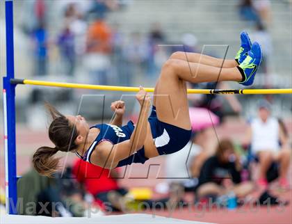 Thumbnail 2 in NISD Alamo Relays photogallery.