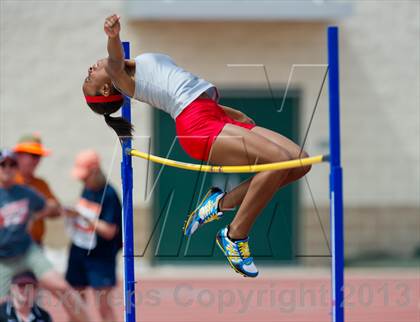 Thumbnail 2 in NISD Alamo Relays photogallery.