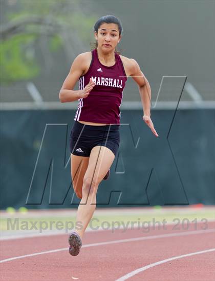 Thumbnail 2 in NISD Alamo Relays photogallery.