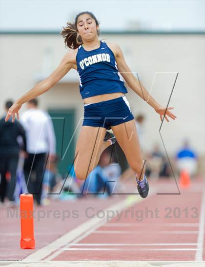 Thumbnail 3 in NISD Alamo Relays photogallery.
