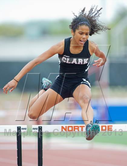 Thumbnail 1 in NISD Alamo Relays photogallery.