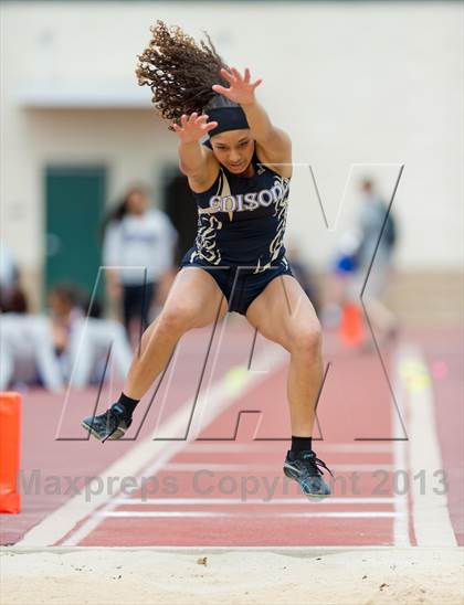 Thumbnail 3 in NISD Alamo Relays photogallery.