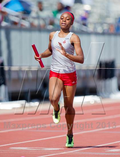 Thumbnail 1 in NISD Alamo Relays photogallery.