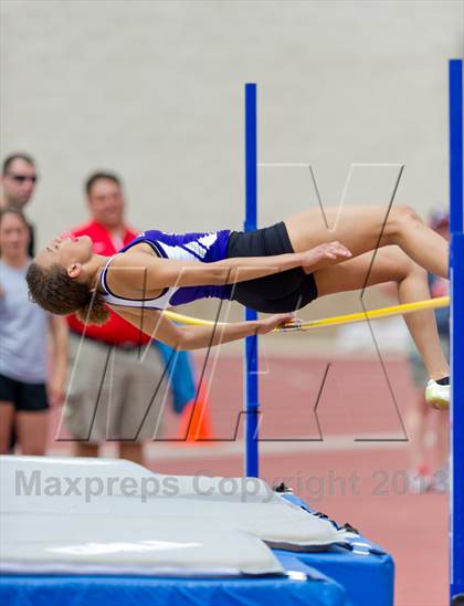 Thumbnail 2 in NISD Alamo Relays photogallery.