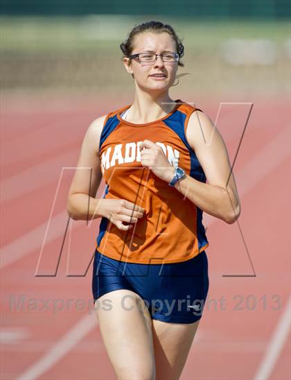 Thumbnail 3 in NISD Alamo Relays photogallery.