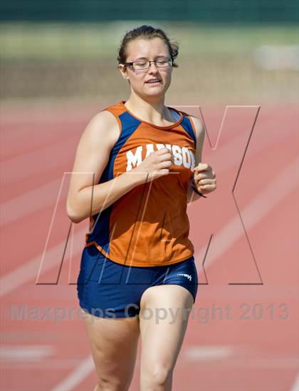 Thumbnail 2 in NISD Alamo Relays photogallery.