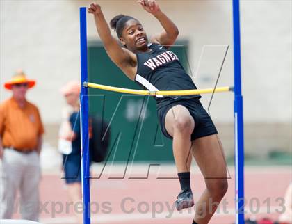 Thumbnail 3 in NISD Alamo Relays photogallery.
