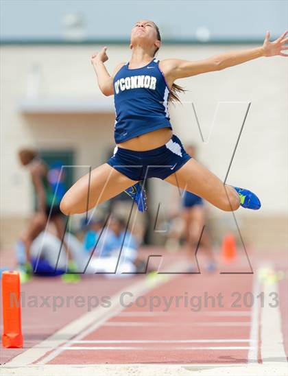 Thumbnail 3 in NISD Alamo Relays photogallery.
