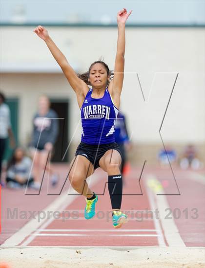 Thumbnail 2 in NISD Alamo Relays photogallery.