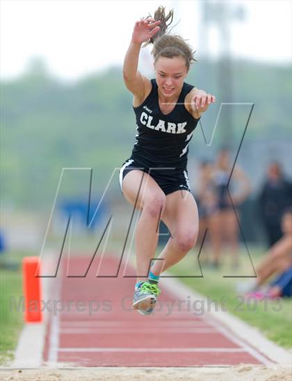 Thumbnail 3 in NISD Alamo Relays photogallery.