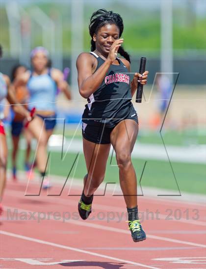 Thumbnail 2 in NISD Alamo Relays photogallery.