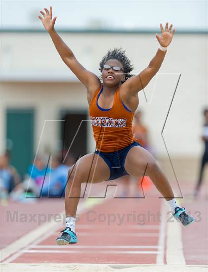 Thumbnail 1 in NISD Alamo Relays photogallery.