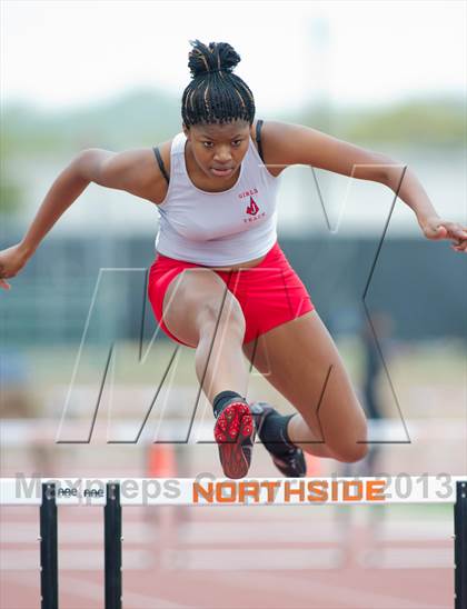 Thumbnail 2 in NISD Alamo Relays photogallery.