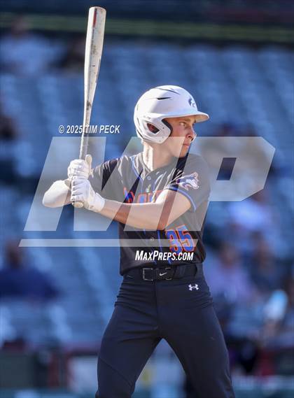 Thumbnail 3 in Santa Ana Valley vs. Rolling Hills Prep photogallery.