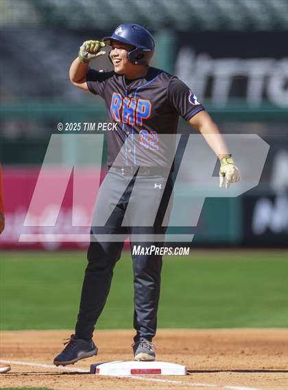 Thumbnail 3 in Santa Ana Valley vs. Rolling Hills Prep photogallery.