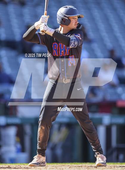 Thumbnail 3 in Santa Ana Valley vs. Rolling Hills Prep photogallery.
