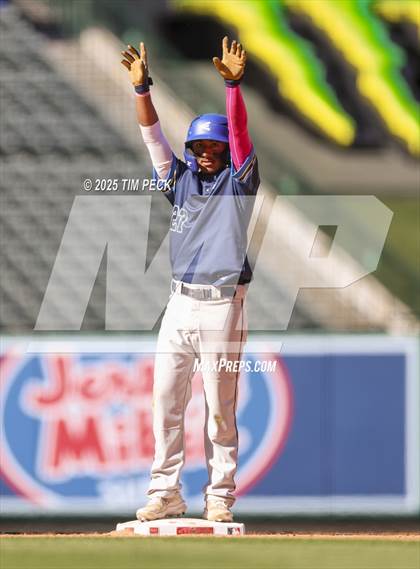 Thumbnail 3 in Santa Ana Valley vs. Rolling Hills Prep photogallery.