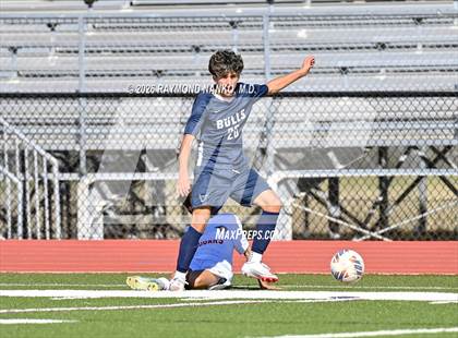 Thumbnail 3 in JV: Cardinal Mooney vs. Parrish Community photogallery.