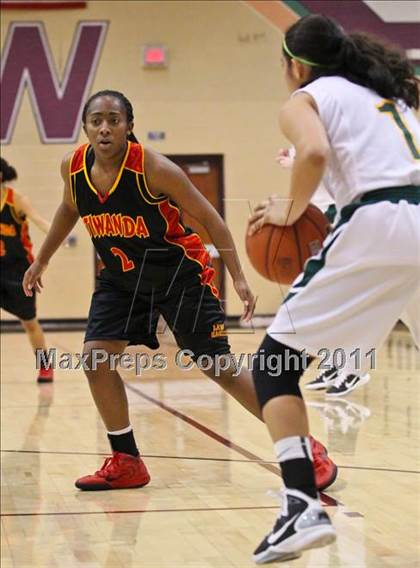 Thumbnail 1 in Edison vs. Etiwanda (Nike Tournament of Champions) photogallery.
