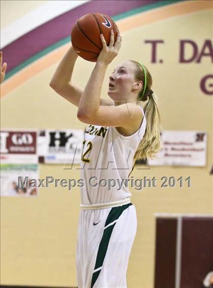 Thumbnail 1 in Edison vs. Etiwanda (Nike Tournament of Champions) photogallery.