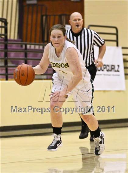 Thumbnail 1 in Edison vs. Etiwanda (Nike Tournament of Champions) photogallery.