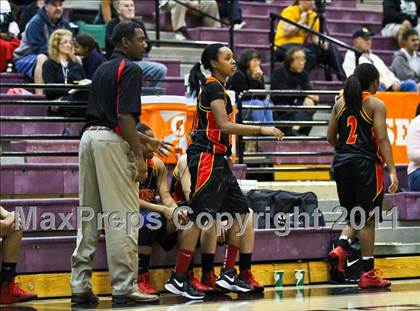 Thumbnail 1 in Edison vs. Etiwanda (Nike Tournament of Champions) photogallery.