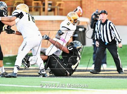 Thumbnail 1 in Clinton vs. Shelby (NCHSAA Class 2A Final) photogallery.
