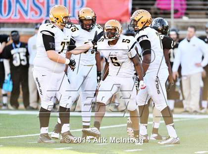 Thumbnail 2 in Clinton vs. Shelby (NCHSAA Class 2A Final) photogallery.