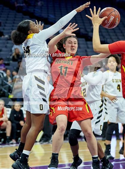 Thumbnail 2 in Rosary Academy vs. Bishop O'Dowd (CIF State D1 Final) photogallery.