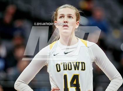 Thumbnail 2 in Rosary Academy vs. Bishop O'Dowd (CIF State D1 Final) photogallery.