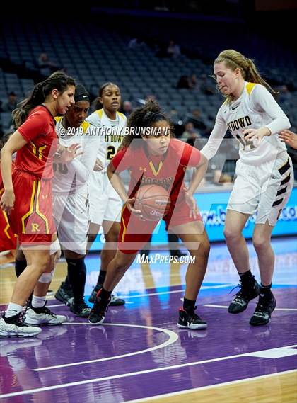 Thumbnail 1 in Rosary Academy vs. Bishop O'Dowd (CIF State D1 Final) photogallery.