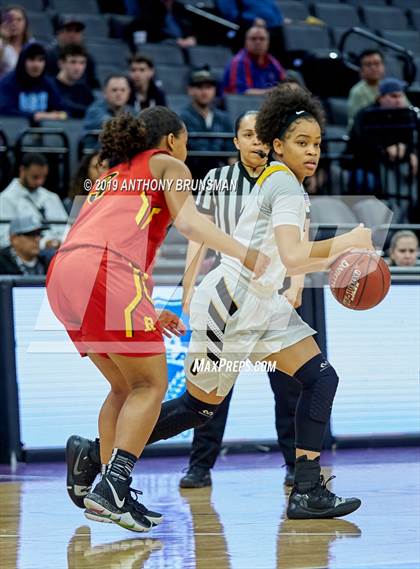 Thumbnail 1 in Rosary Academy vs. Bishop O'Dowd (CIF State D1 Final) photogallery.