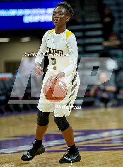 Thumbnail 1 in Rosary Academy vs. Bishop O'Dowd (CIF State D1 Final) photogallery.