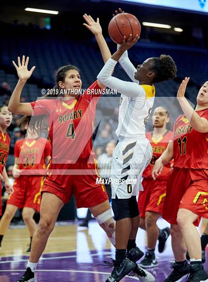 Thumbnail 2 in Rosary Academy vs. Bishop O'Dowd (CIF State D1 Final) photogallery.