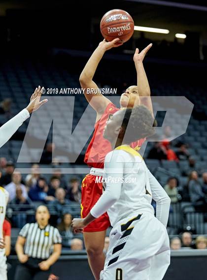 Thumbnail 2 in Rosary Academy vs. Bishop O'Dowd (CIF State D1 Final) photogallery.