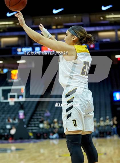 Thumbnail 2 in Rosary Academy vs. Bishop O'Dowd (CIF State D1 Final) photogallery.