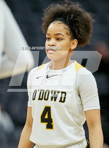 Thumbnail 2 in Rosary Academy vs. Bishop O'Dowd (CIF State D1 Final) photogallery.