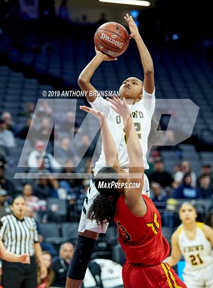 Thumbnail 1 in Rosary Academy vs. Bishop O'Dowd (CIF State D1 Final) photogallery.