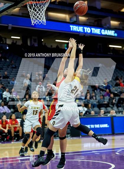 Thumbnail 1 in Rosary Academy vs. Bishop O'Dowd (CIF State D1 Final) photogallery.